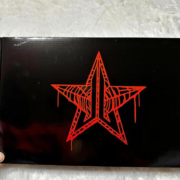 NIB Jeffree Star Limited Edition Halloween Spider Web Hand Mirror OS - Picture 3 of 8